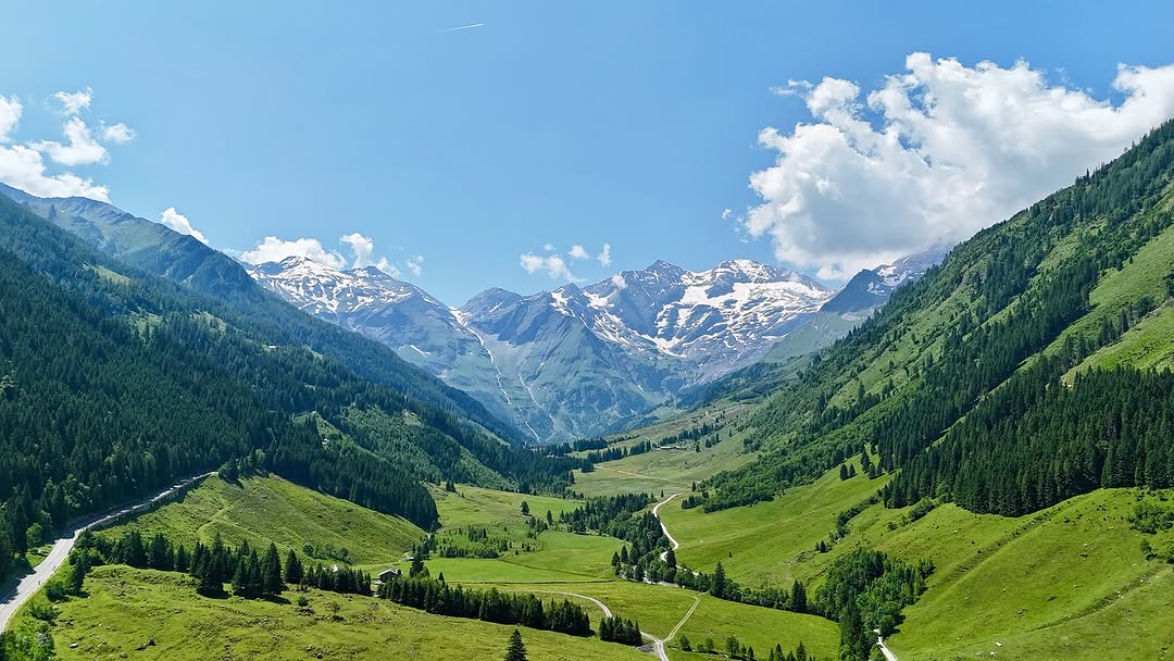 Alpine lake and mountains in Austria